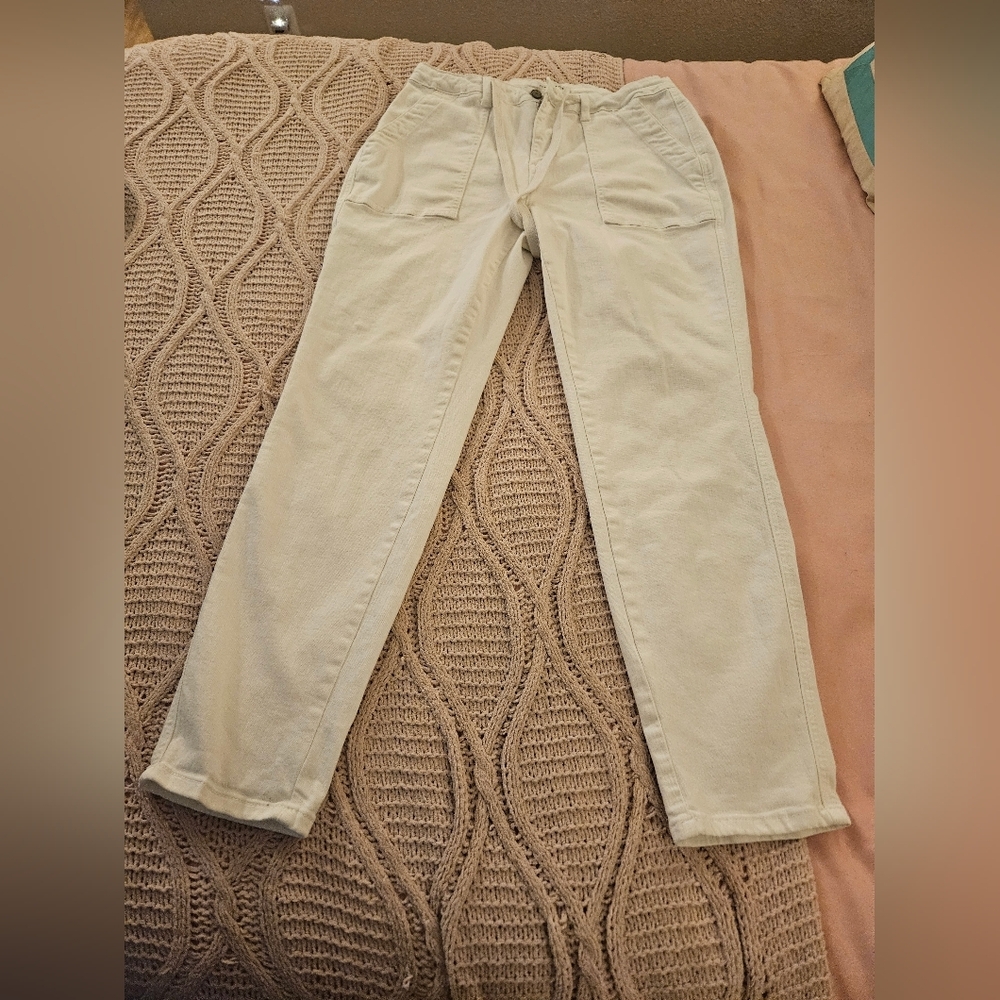 Judy Blue Light Tan Ankle Jeans